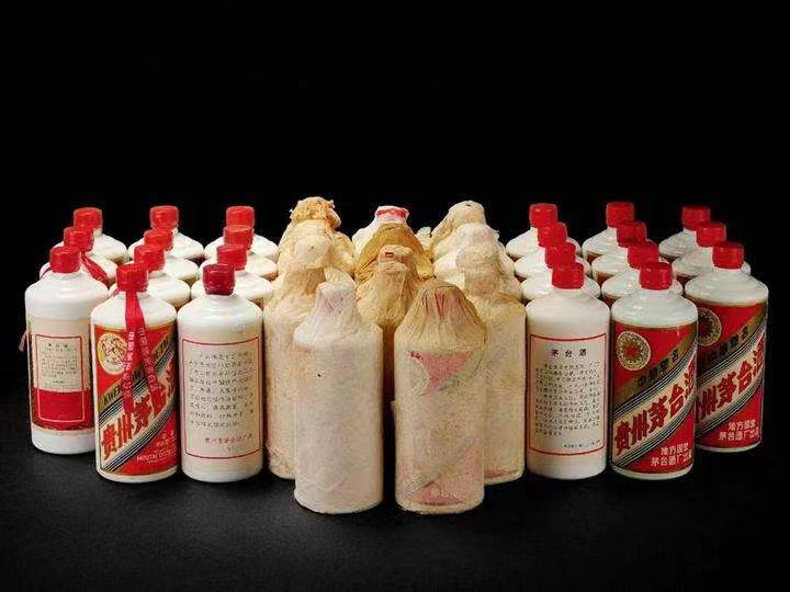 涟水日照岚山回收酒价格哪里回收(附近上门回收茅台酒）?